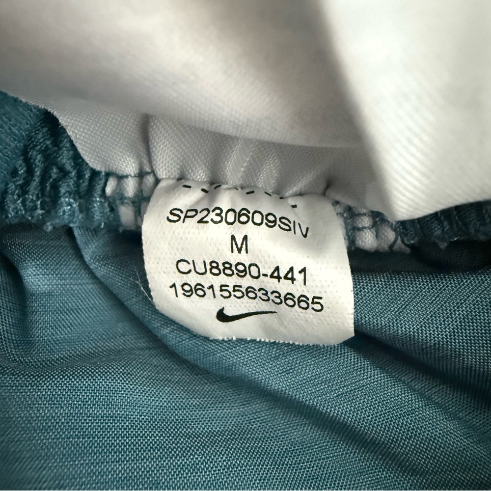 Women’s Nike Dri-Fit Tempo Lined Running Shorts Workout Athletic Size Medium - Picture 12 of 16